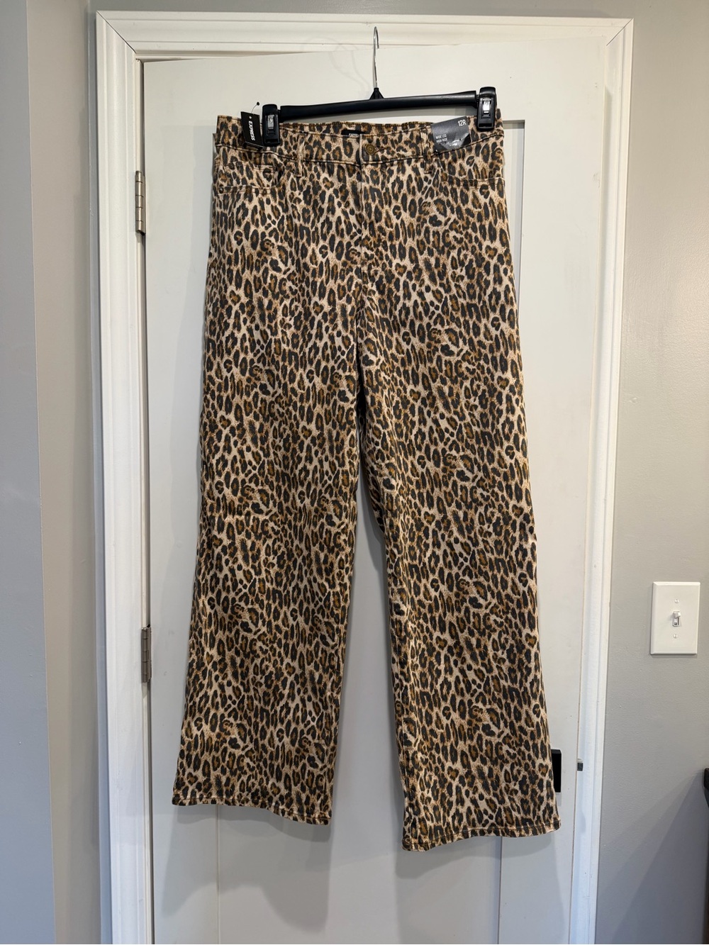 NWT Express Leopard Print Wide-Leg Women’s Pants